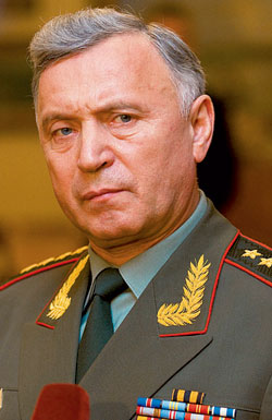 Генерал-лейтенант Николай Макаров, 24-й Командующий Армией, с декабря 1996 по ноябрь 1997 г.